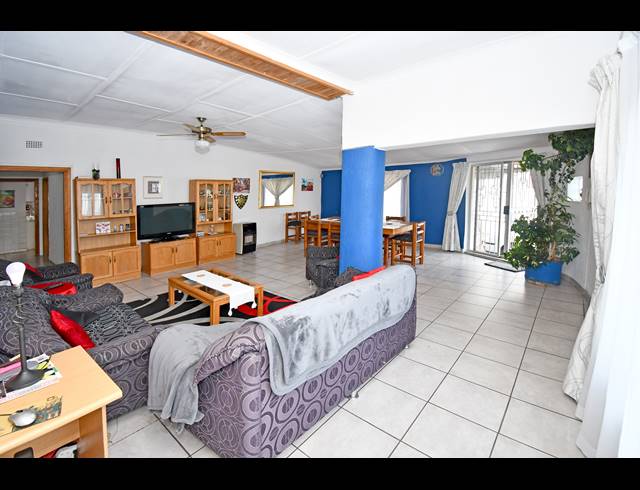 4 BEDROOM HOUSE FOR SALE IN CROSBY